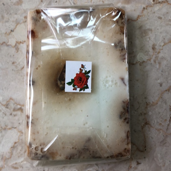 NWT Bath back scrubber & handmade emollient soap - Picture 7 of 9